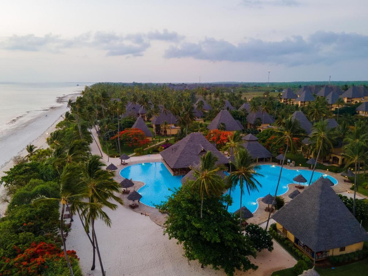 Курортный комплекс Neptune Pwani Resort&spa - Кивенгва